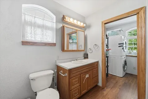 922 3rd Avenue Ackley IA 50601