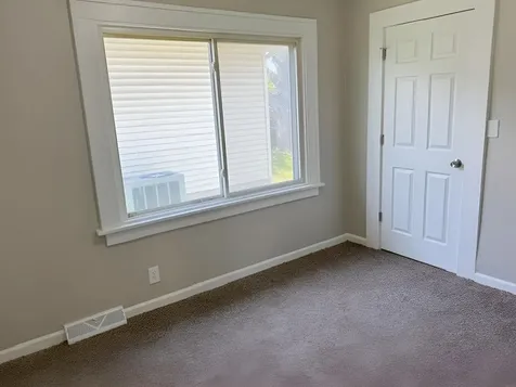 1822 SE Mt Vernon Road Cedar Rapids IA 52403