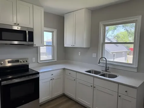 1822 SE Mt Vernon Road Cedar Rapids IA 52403