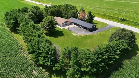 1140 300th Street Ryan IA 52330