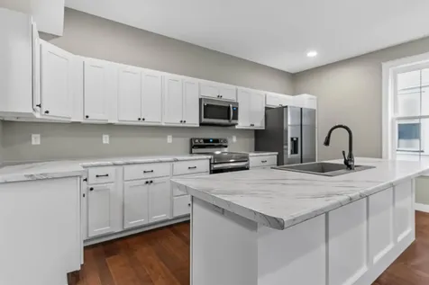 404 Allen Street Waterloo IA 50701