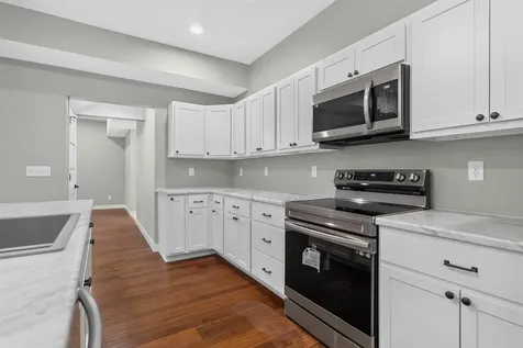 404 Allen Street Waterloo IA 50701