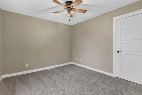 404 Allen Street Waterloo IA 50701
