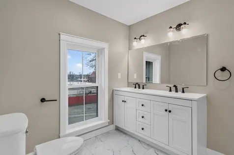 404 Allen Street Waterloo IA 50701