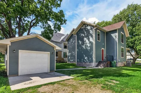 404 Allen Street Waterloo IA 50701