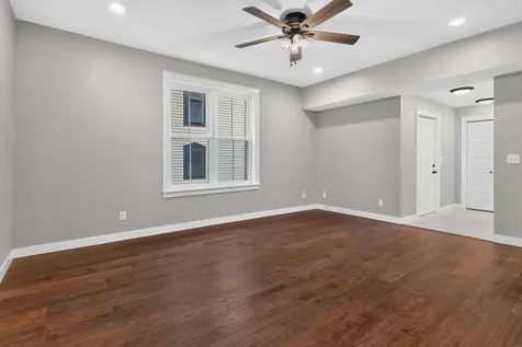 404 Allen Street Waterloo IA 50701