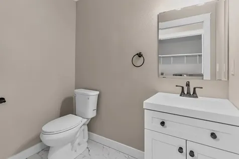 404 Allen Street Waterloo IA 50701