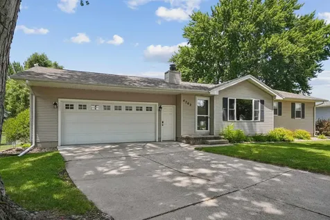 4702 Leslee Lane Waterloo IA 50701