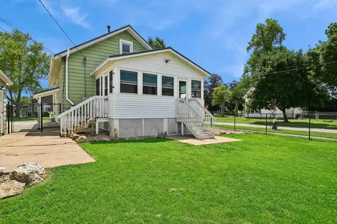 2700 3rd Avenue Marion IA 52302
