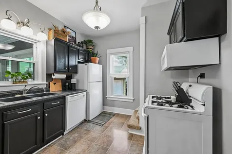 2700 3rd Avenue Marion IA 52302