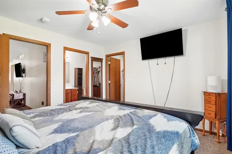5685 Summerland Drive Waterloo IA 50701