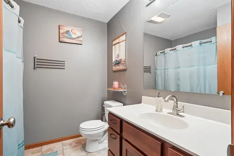 5685 Summerland Drive Waterloo IA 50701