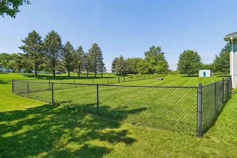 5685 Summerland Drive Waterloo IA 50701