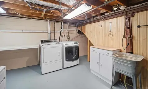 2613 Joplin Avenue Denver IA 50622