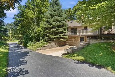 2613 Joplin Avenue Denver IA 50622