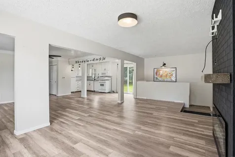 322 Crestridge Drive Waterloo IA 50702