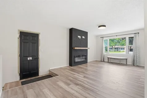 322 Crestridge Drive Waterloo IA 50702