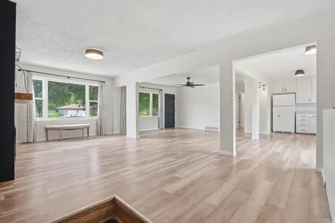 322 Crestridge Drive Waterloo IA 50702