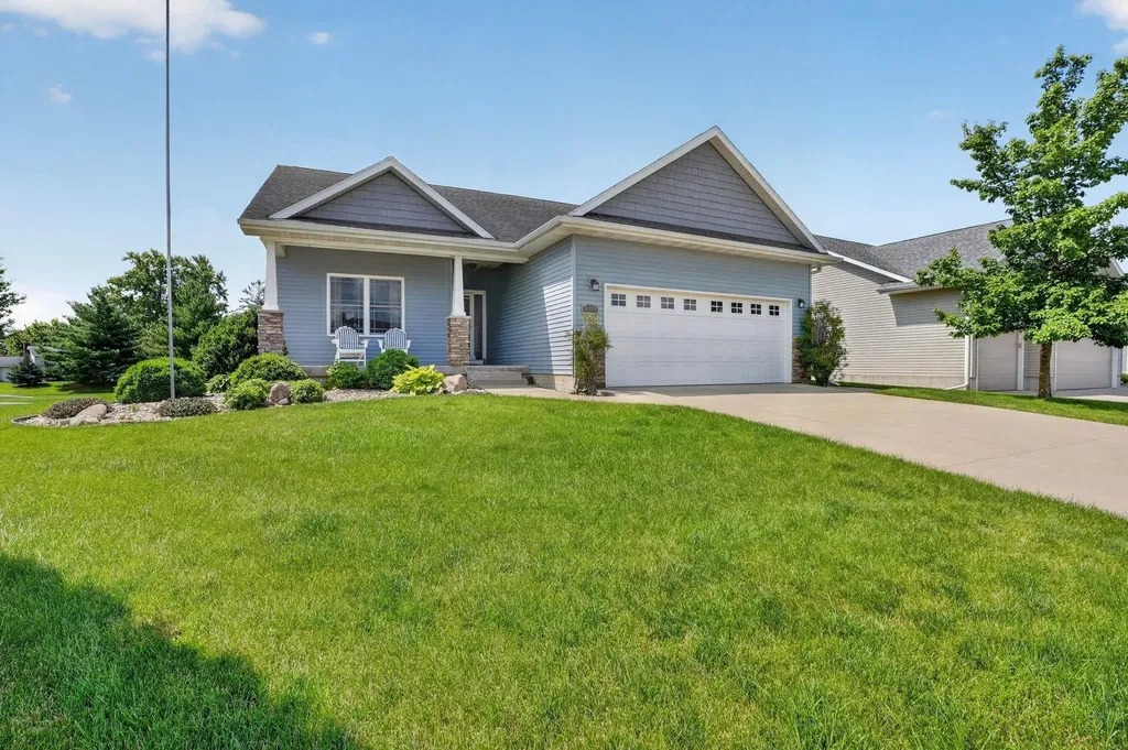 4208 Harvest Lane Cedar Falls IA 50613