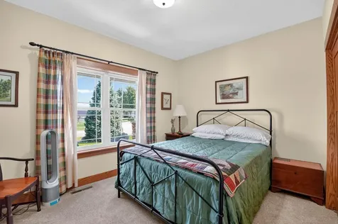 4208 Harvest Lane Cedar Falls IA 50613