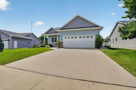 4208 Harvest Lane Cedar Falls IA 50613