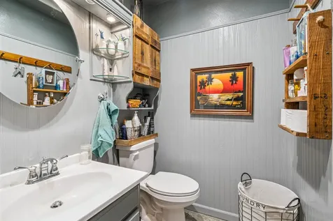 1119 Kaplan Drive Waterloo IA 50702
