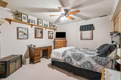 1119 Kaplan Drive Waterloo IA 50702