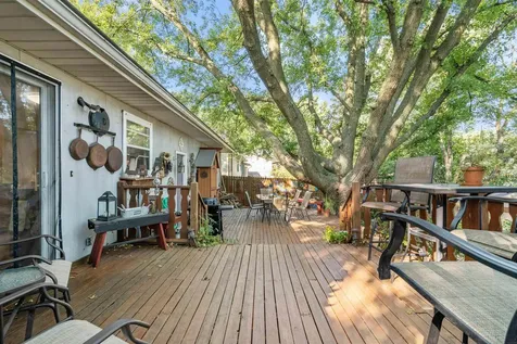 1119 Kaplan Drive Waterloo IA 50702