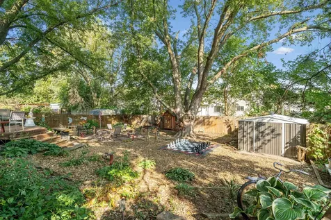 1119 Kaplan Drive Waterloo IA 50702