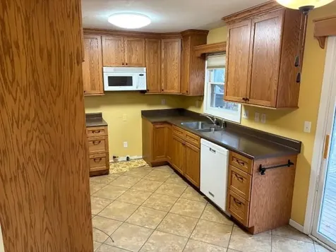 1119 Kaplan Drive Waterloo IA 50702