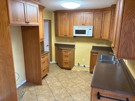 1119 Kaplan Drive Waterloo IA 50702