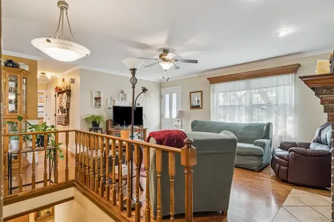 1119 Kaplan Drive Waterloo IA 50702