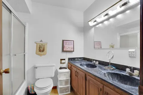409 S 5th Avenue New Hampton IA 50659