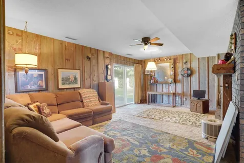 409 S 5th Avenue New Hampton IA 50659