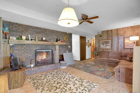 409 S 5th Avenue New Hampton IA 50659