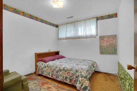 409 S 5th Avenue New Hampton IA 50659