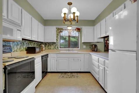 409 S 5th Avenue New Hampton IA 50659