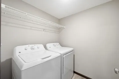 1615 Darby Drive Waterloo IA 50702