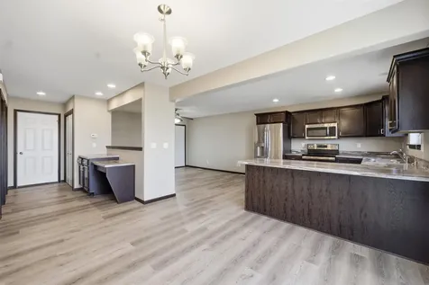 1615 Darby Drive Waterloo IA 50702