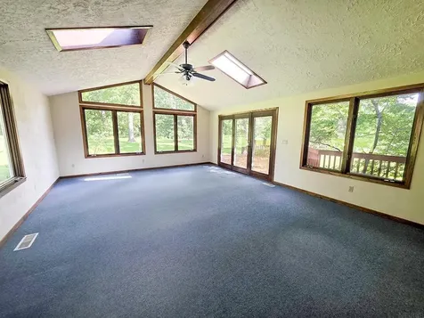 22118 181st Avenue Manchester IA 52057