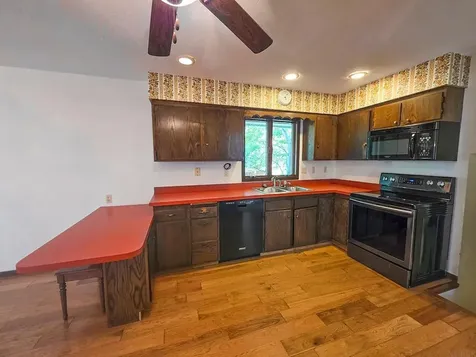 22118 181st Avenue Manchester IA 52057