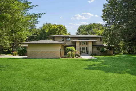 9044 Beaver Meadows Lane Cedar Falls IA 50613