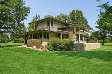 9044 Beaver Meadows Lane Cedar Falls IA 50613