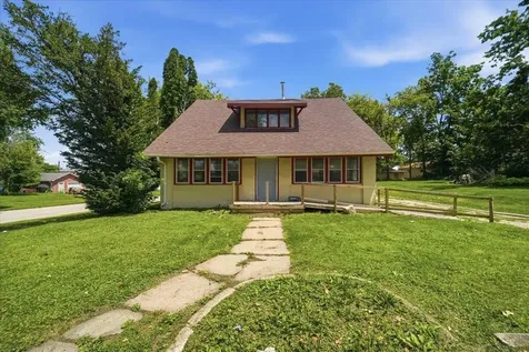 1501 11th Street Eldora IA 50627