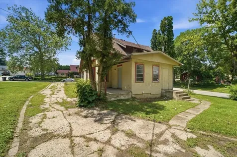 1501 11th Street Eldora IA 50627