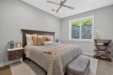 1214 Lakeshore Drive Cedar Falls IA 50613