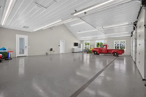 1214 Lakeshore Drive Cedar Falls IA 50613