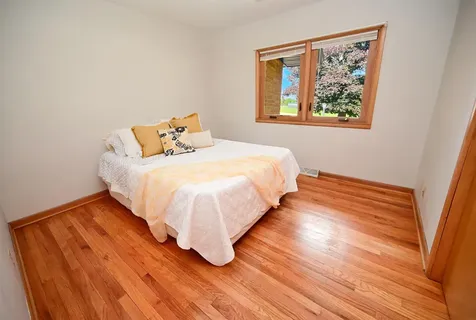 812 Sherman Avenue Manchester IA 52057