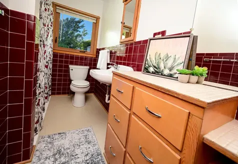 812 Sherman Avenue Manchester IA 52057