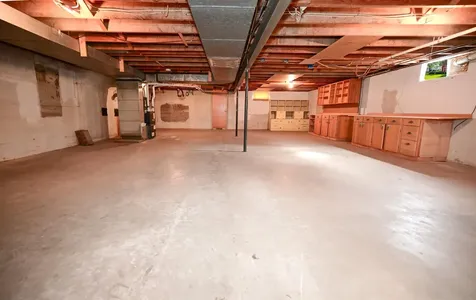 812 Sherman Avenue Manchester IA 52057